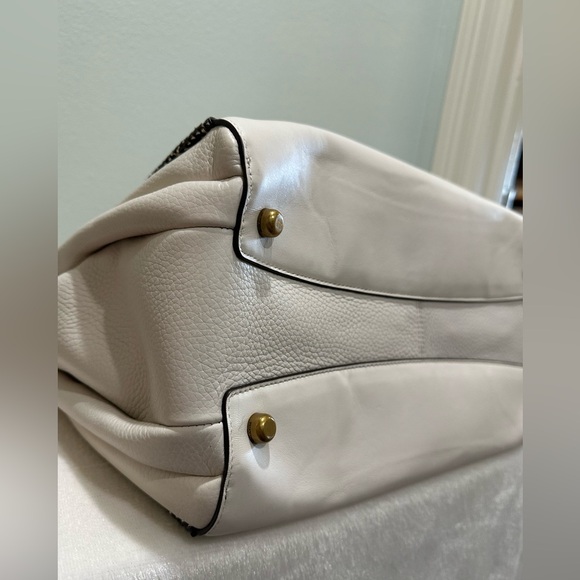 Coach Harmony Hobo 33 in leather with snakeskin detail- gold hardware- used once - Picture 7 of 10